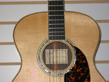Larrivee OM-09 Brazilian soundhole