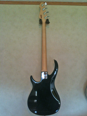 Peavey - Milestone Bass back